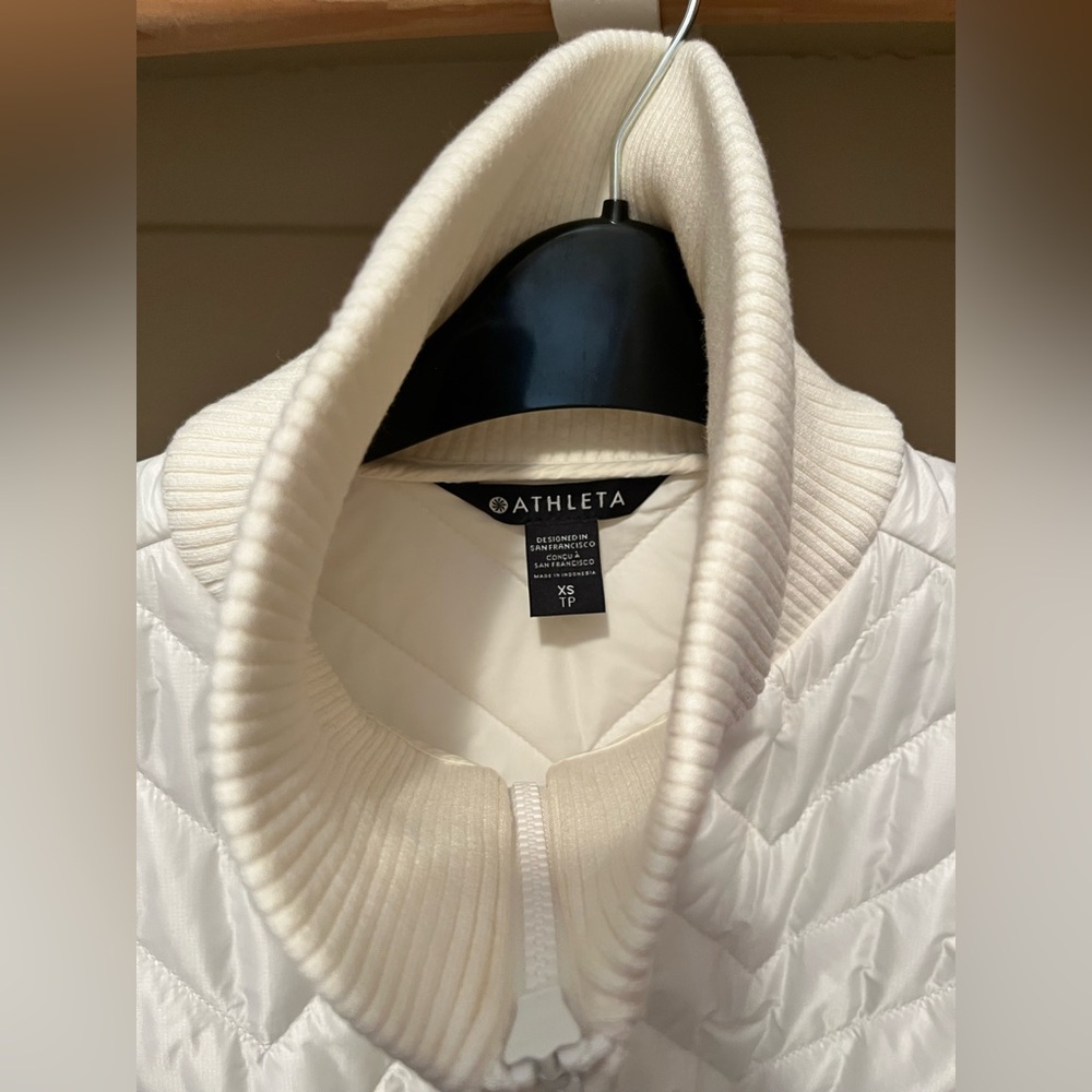 Athleta Ivory Quilted Jacket - Picture 5 of 5